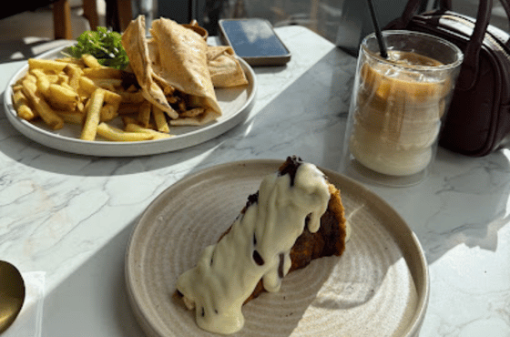 Nùr Cafe Manchester